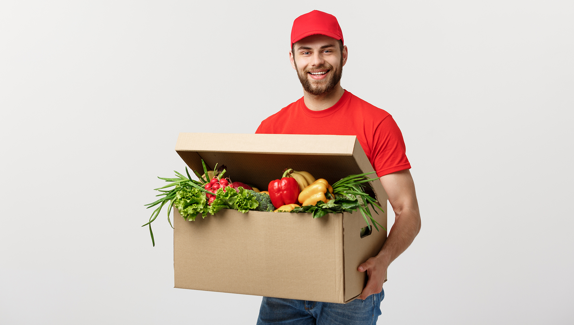 توصيل الفواكه والخضروات الطازجة إلى المنازل والمطاعم